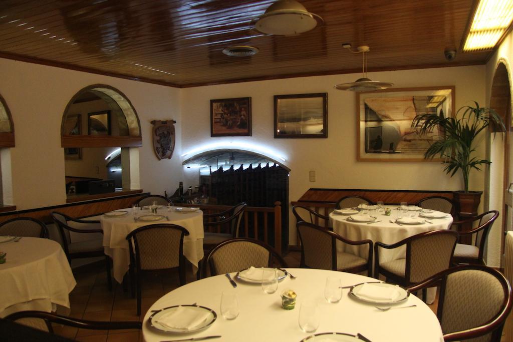 Fonda Sala Hotell Olost Exteriör bild