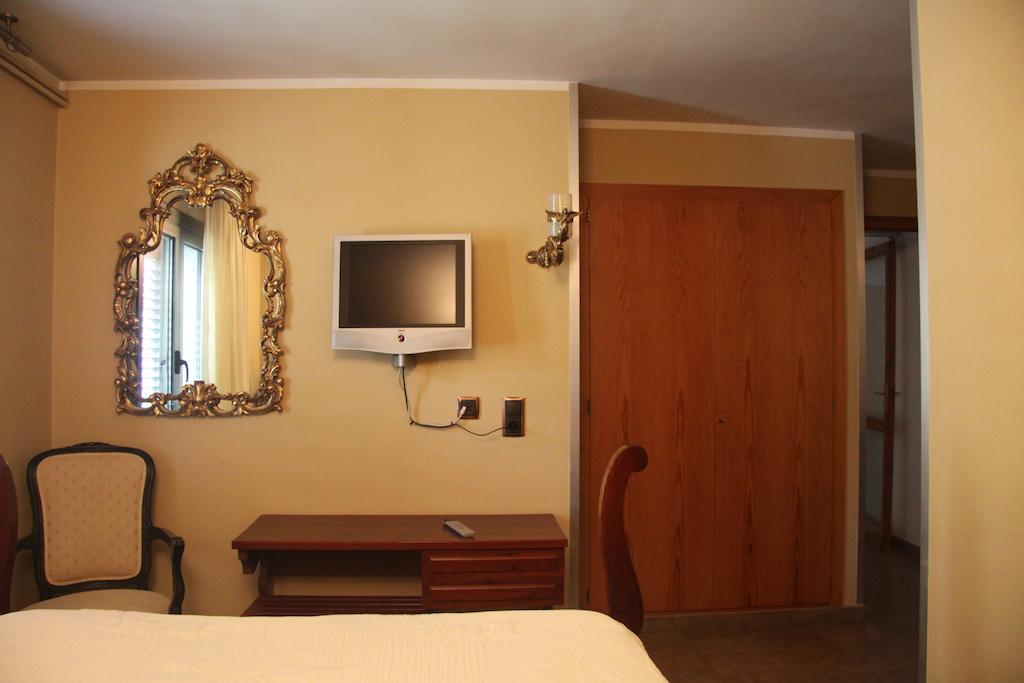 Fonda Sala Hotell Olost Rum bild